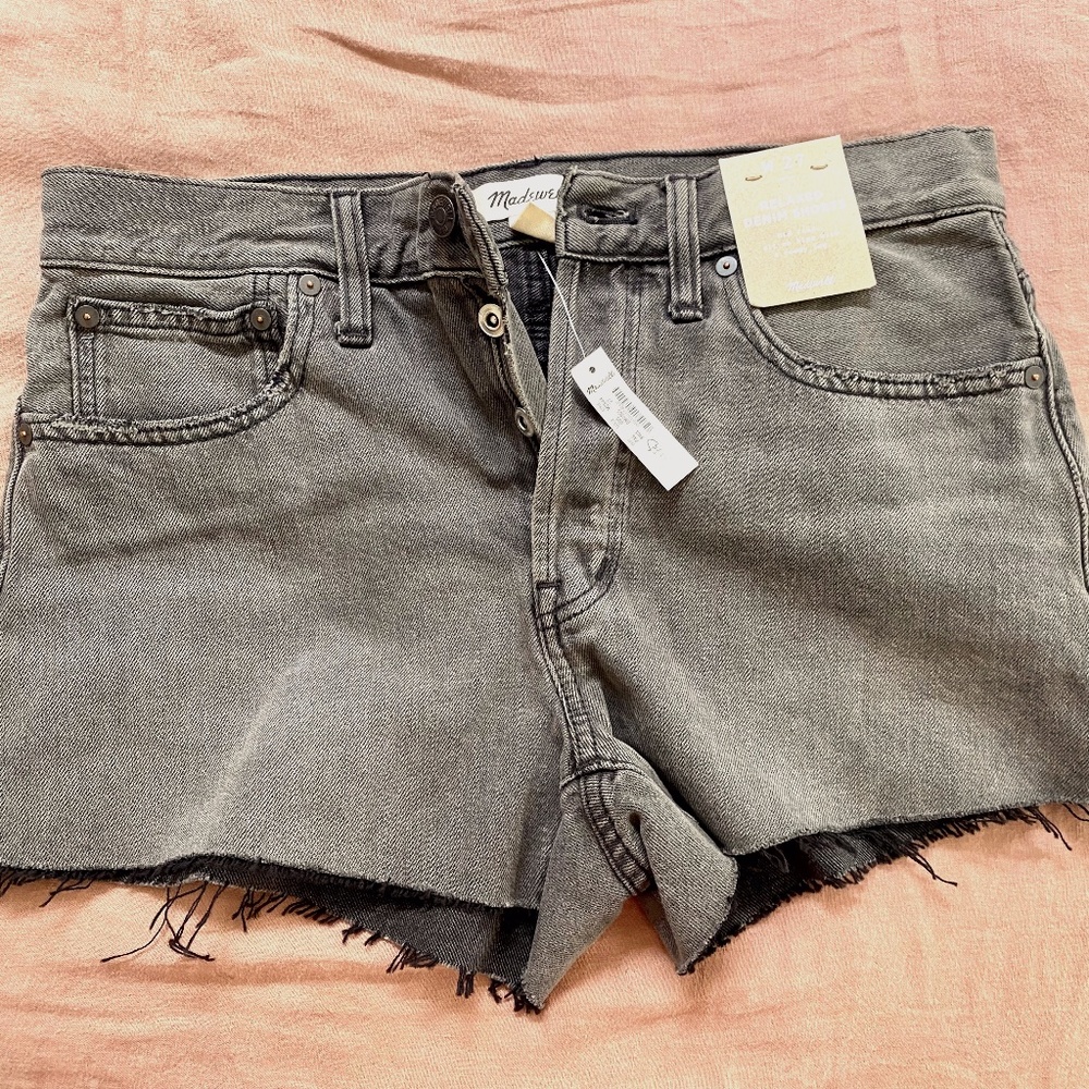 MADEWELL SZ. 27 MID-RISE CHARCOAL RELAXED DENIM SHORTS